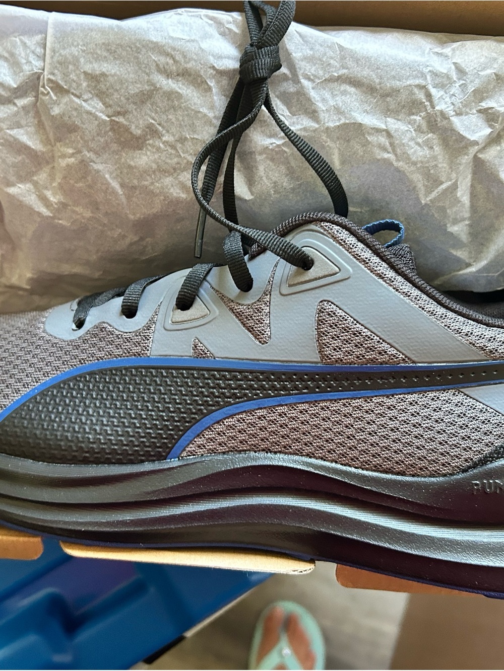 Puma Athletic Running Shoe in Charcoal with Blue Trim size 10.5
